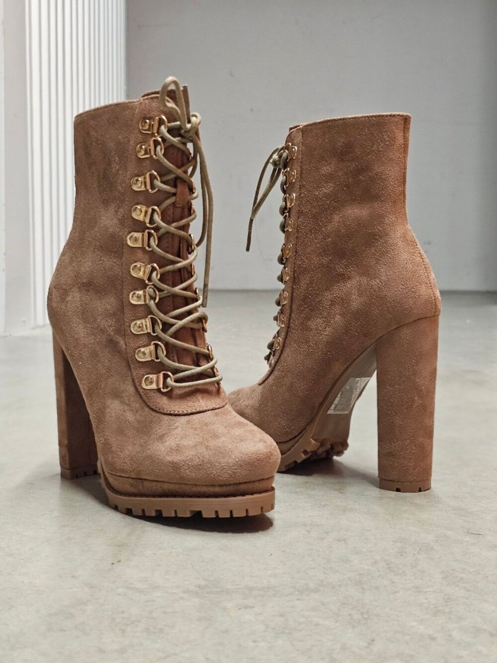 Faux Suede Lace-Up High Heel Platform Boots Taupe Womens Size 6.5 - Picture 14 of 15